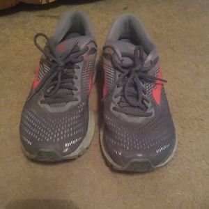 Men's Brooks running shoes